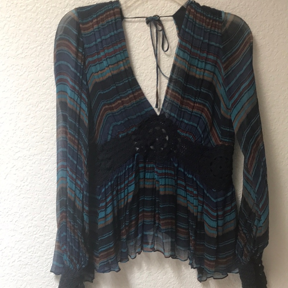Beautiful Max Azria collection BOHO top